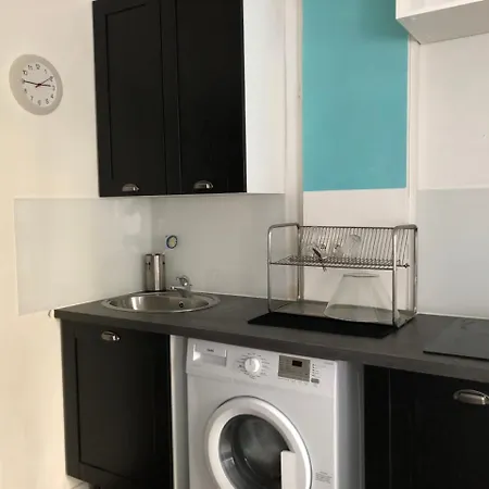 Mimosa, Tram 2, Parking Apartment