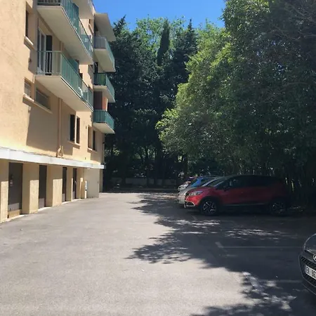 Mimosa, Tram 2, Parking Apartment